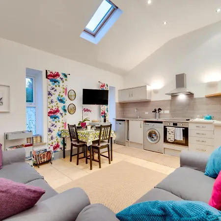 Holiday home Cowtons Old Dairy